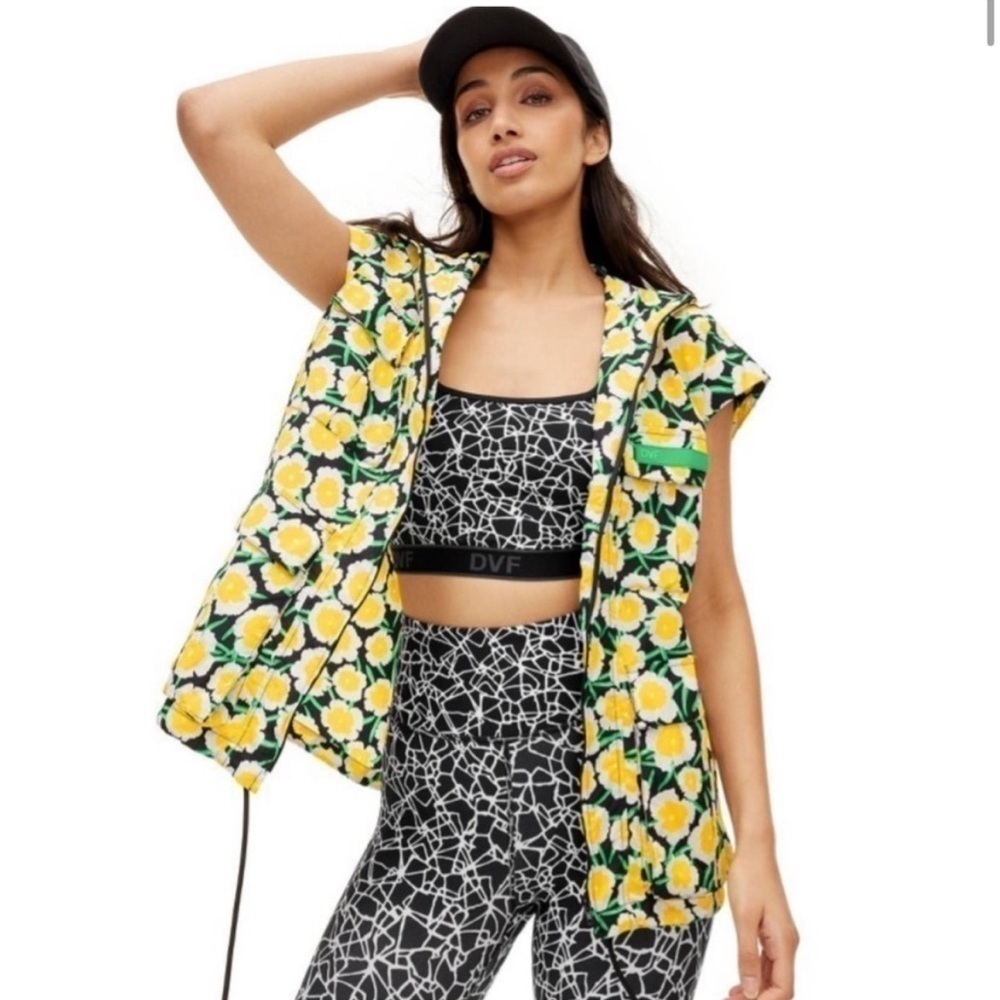 Diane Von Furstenberg X Target Packable Poppy Short Sleeve Hooded Vest XS  NEW